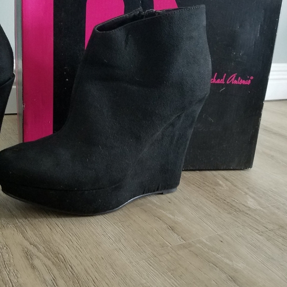 Platform black suede booties - Picture 4 of 6